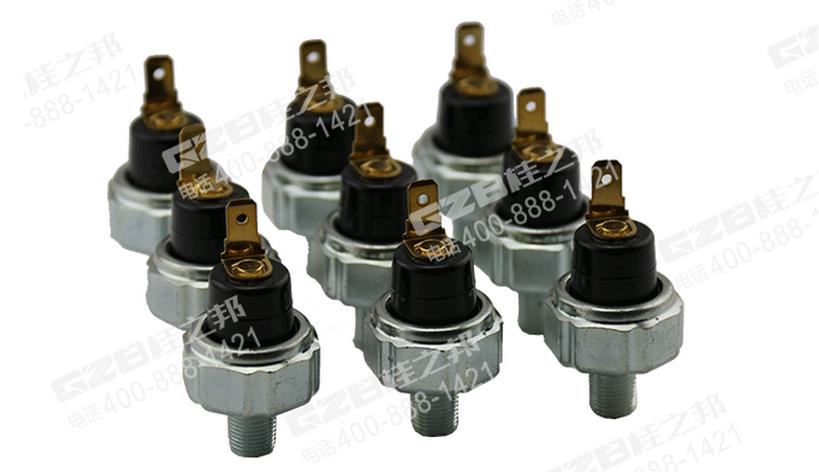 三一挖掘機(jī)三菱發(fā)動(dòng)機(jī)機(jī)油壓力開關(guān)